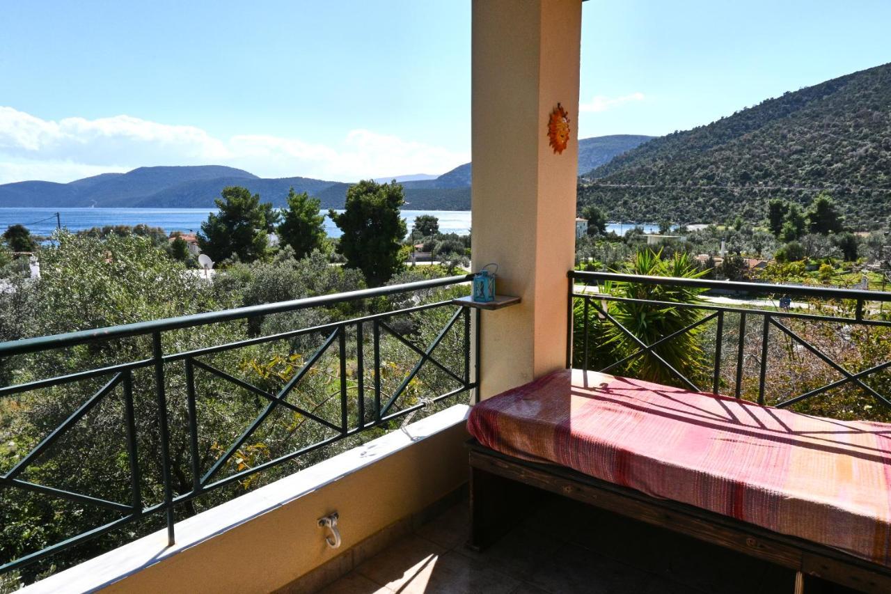 Pavlos' Cottage With Beach View Kórfos 外观 照片