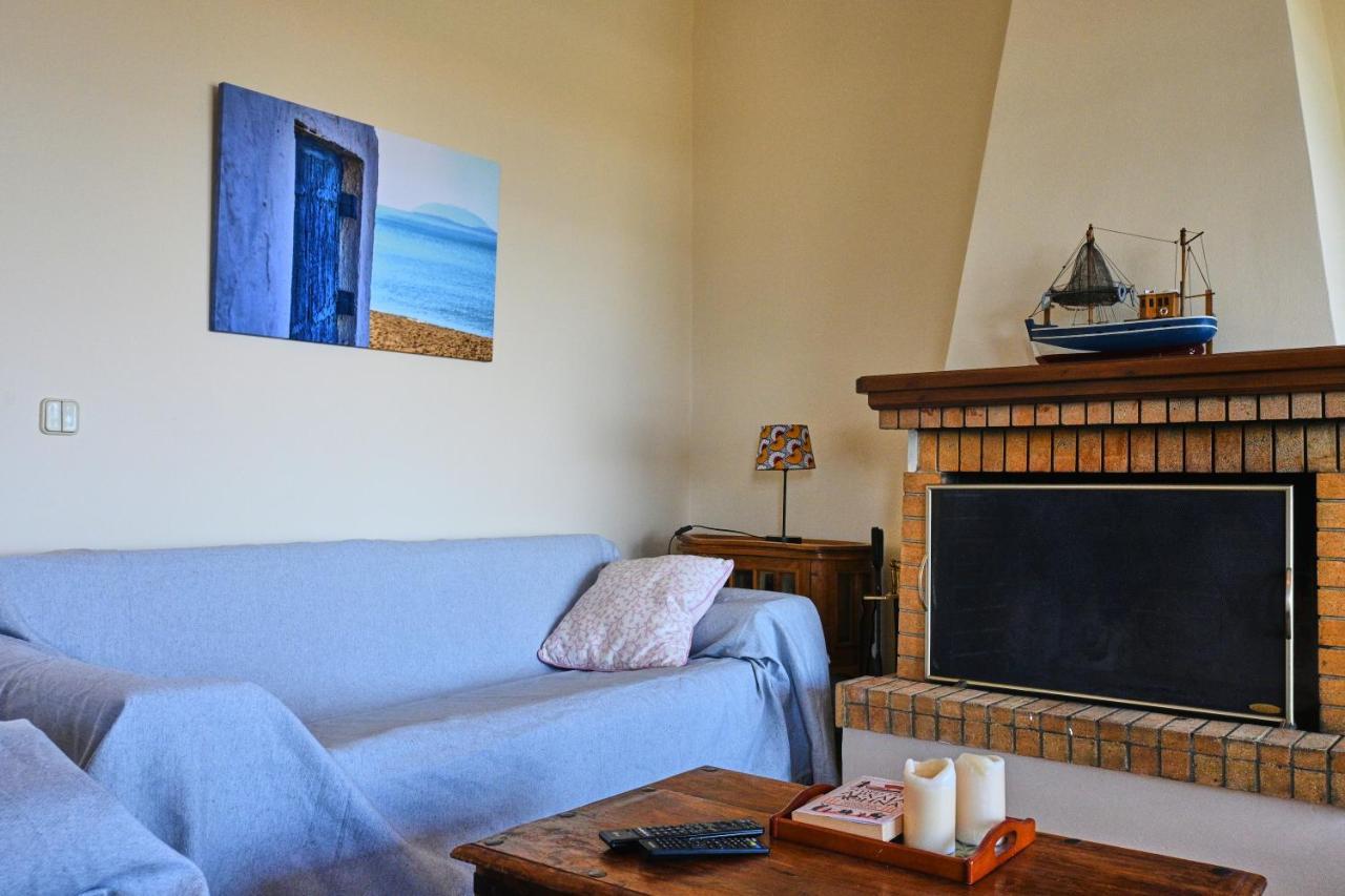 Pavlos' Cottage With Beach View Kórfos 外观 照片